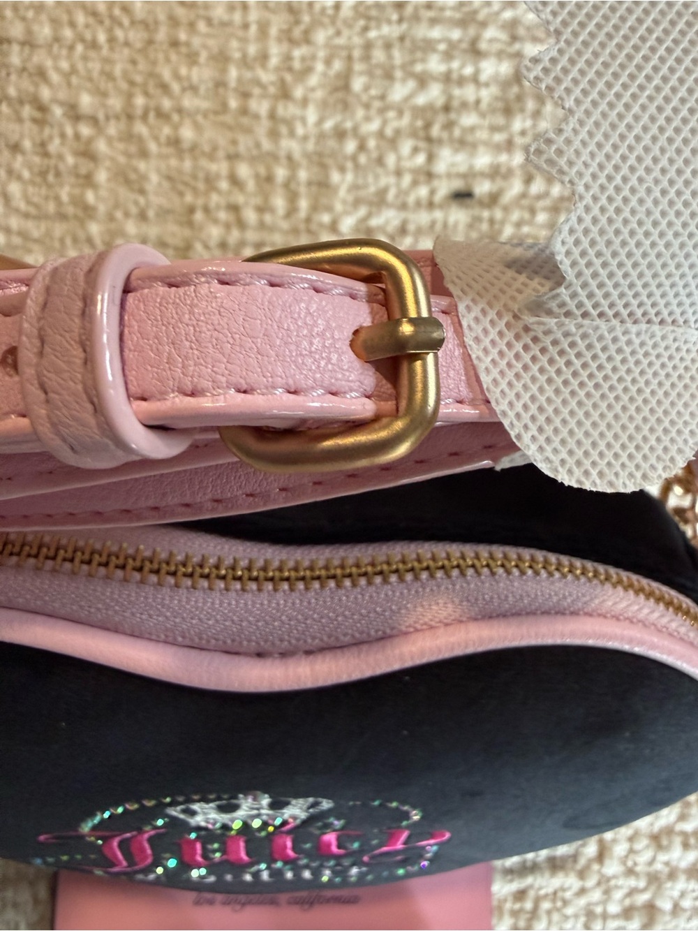 JUICY COUTURE Soft Liquorice 2 Pc Crossbody Heart Shaped Bag & Lip Gloss Duo 🖤 - Picture 6 of 12